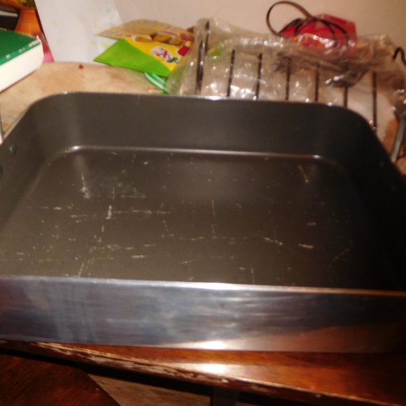 Roasting Pan with Rack* - Picture 4 of 4
